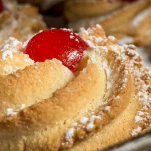 Pastine di mandorla con canditi